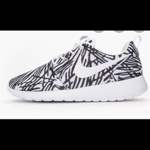 Nike roshes shoes